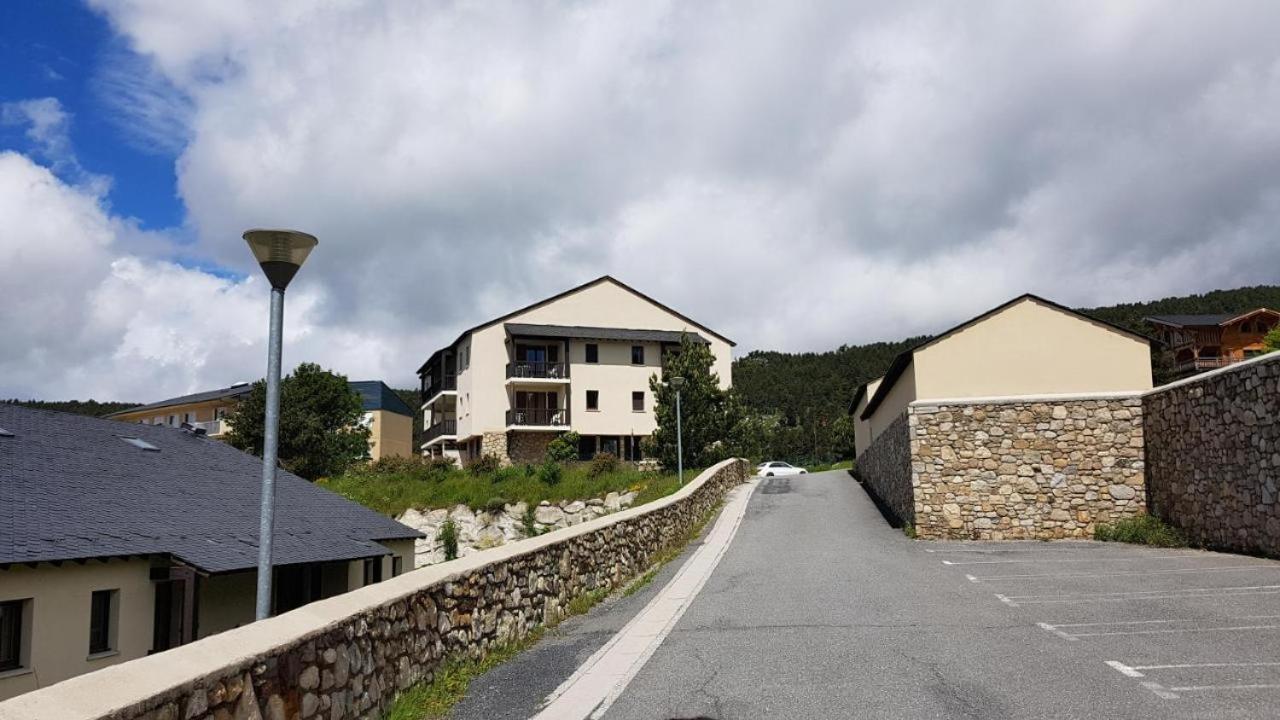 Charmant Studio Face Aux Pyrenees Фон-Ромё Экстерьер фото